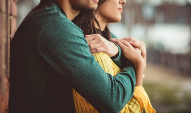 Les avantages de recourir à une agence matrimoniale à Aix-les-Bains par rapport aux sites de rencontres en ligne