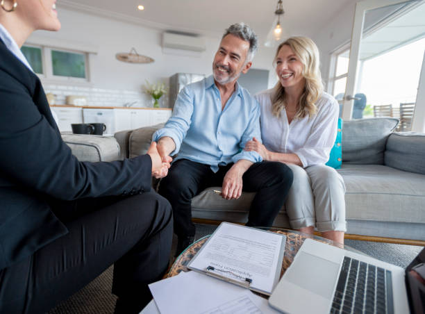 Agence matrimoniale à Lyon : peut-on vraiment chercher une relation amicale qui évolue naturellement ?